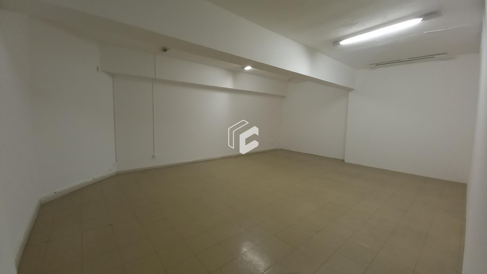 Conjunto Comercial-Sala para alugar com 7 quartos, 222m² - Foto 3