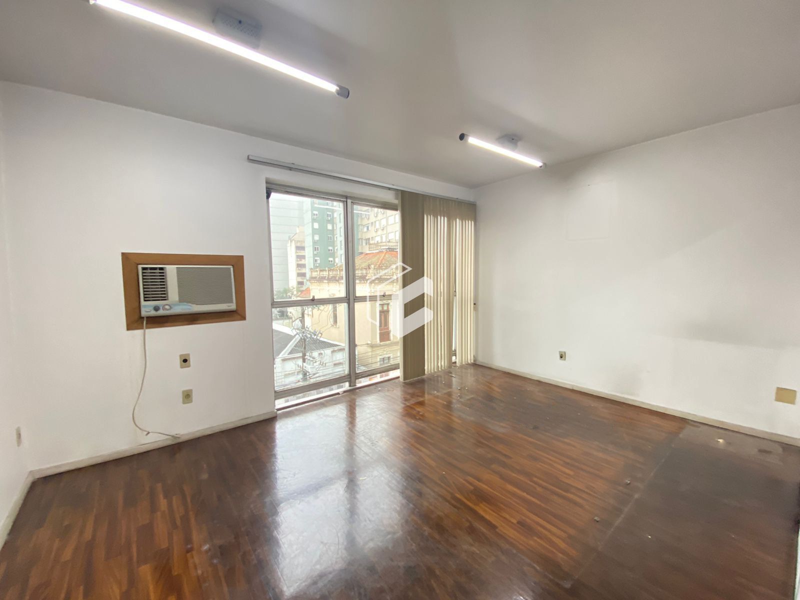 Conjunto Comercial-Sala para alugar com 1 quarto, 36m² - Foto 4