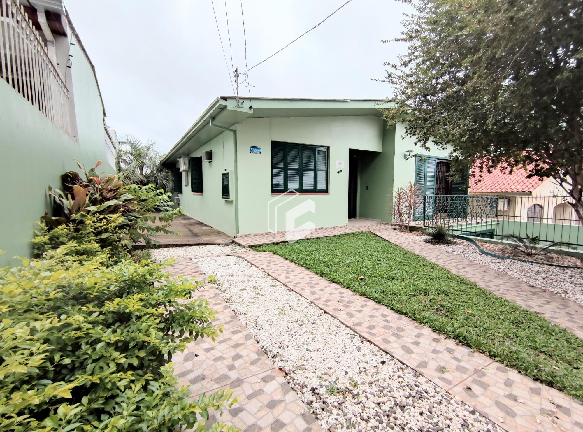 Casa, 4 quartos, 255 m² - Foto 1