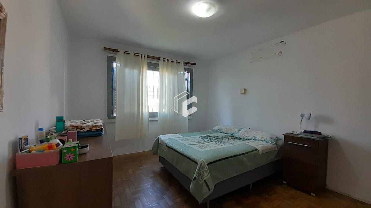 Casa à venda com 3 quartos, 98m² - Foto 4