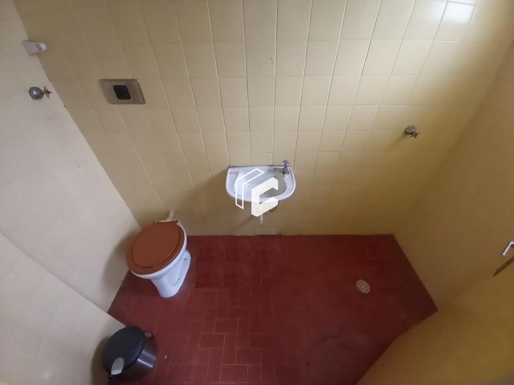 Apartamento para alugar com 4 quartos, 200m² - Foto 11