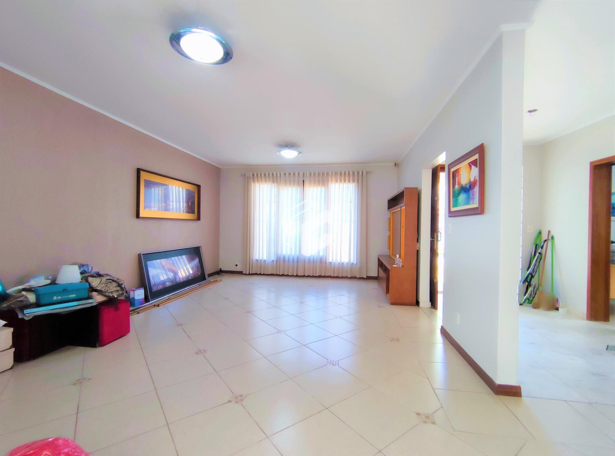 Casa à venda com 5 quartos, 250m² - Foto 4