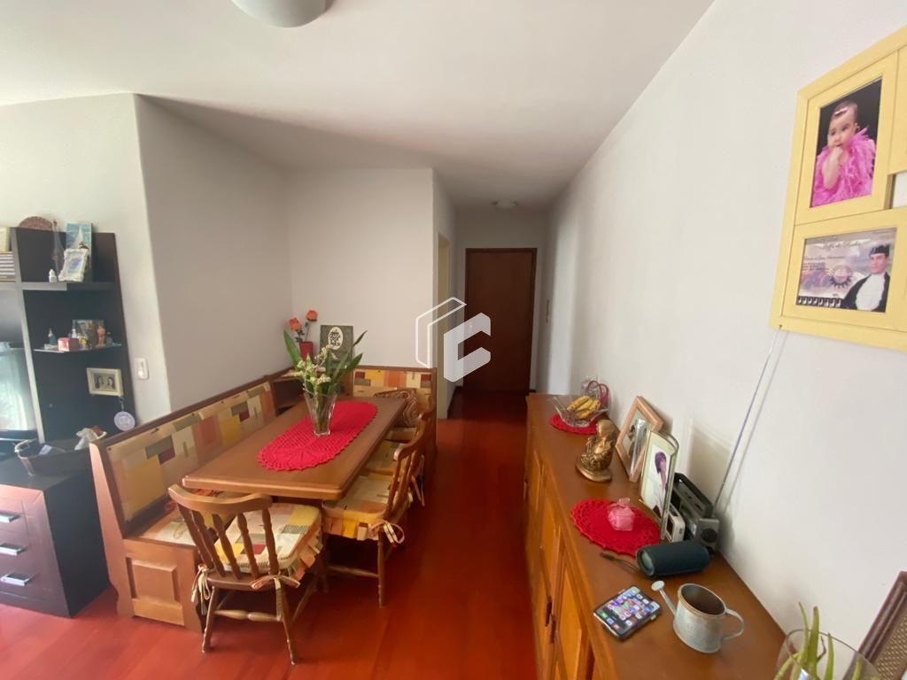 Apartamento à venda com 2 quartos, 70m² - Foto 4