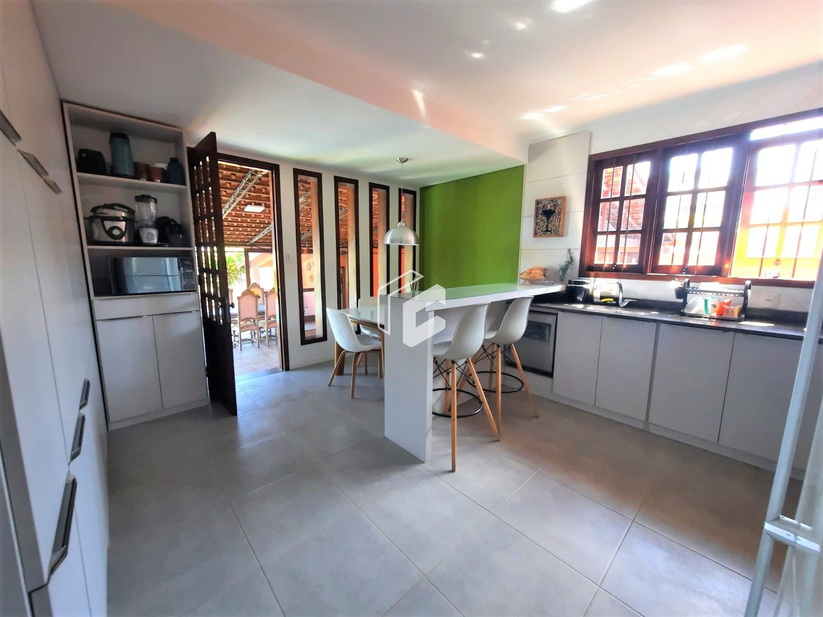 Casa à venda com 4 quartos, 220m² - Foto 17