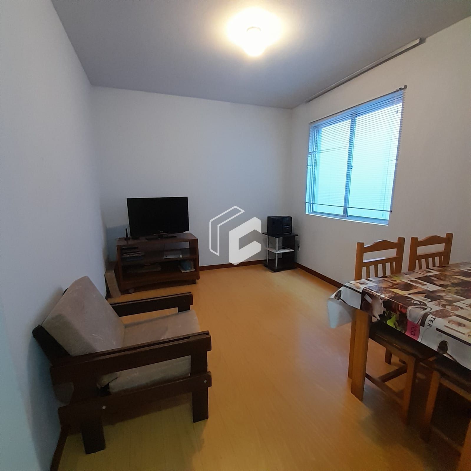 Apartamento à venda com 2 quartos, 59m² - Foto 2