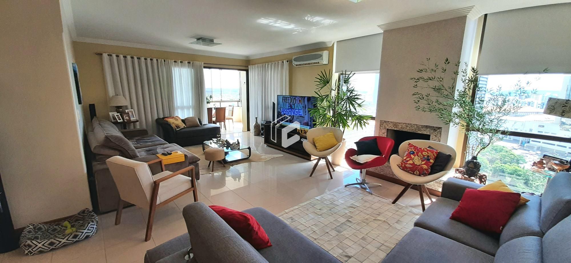 Apartamento à venda com 3 quartos, 183m² - Foto 1