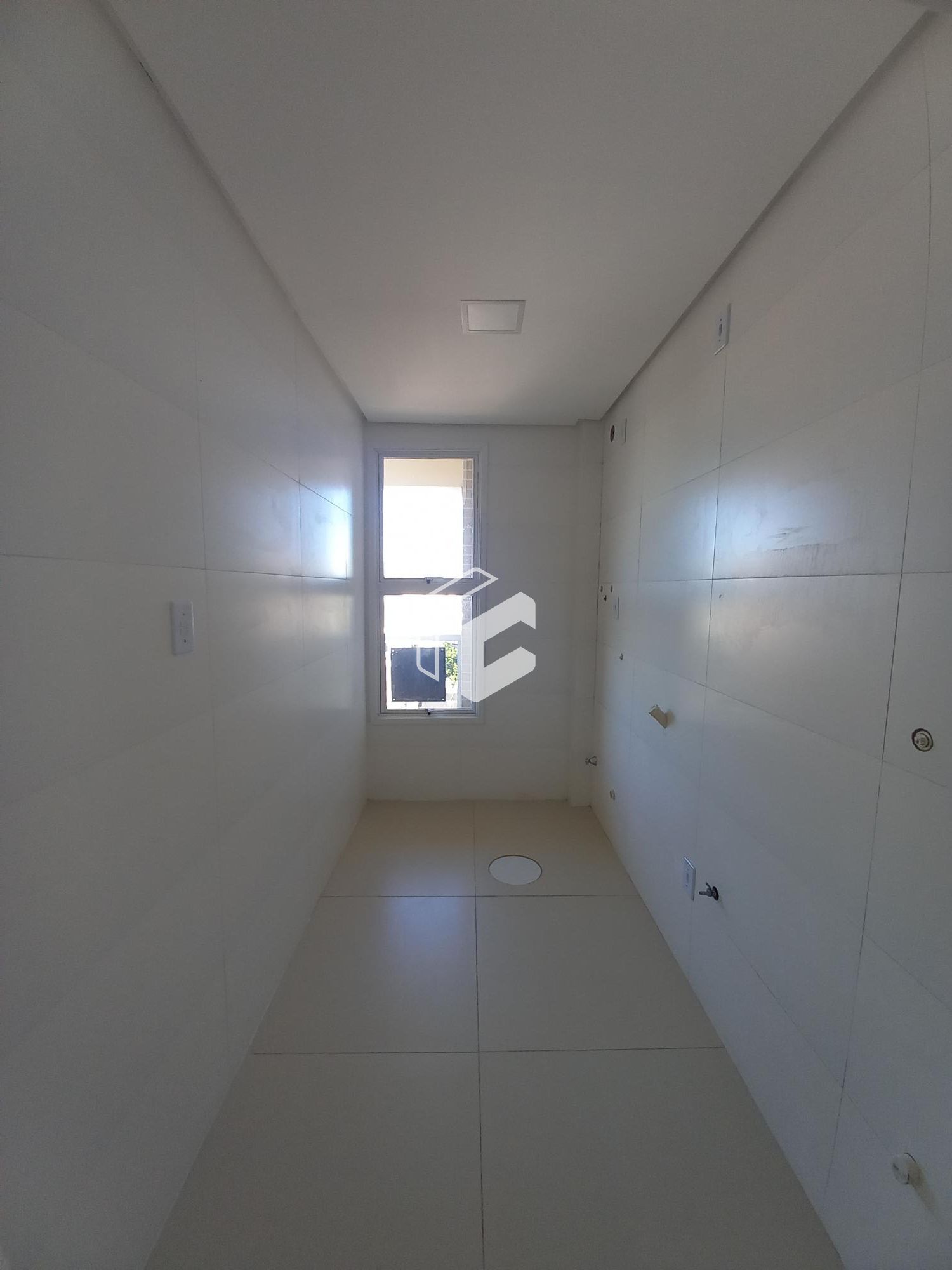 Apartamento à venda com 2 quartos, 75m² - Foto 7