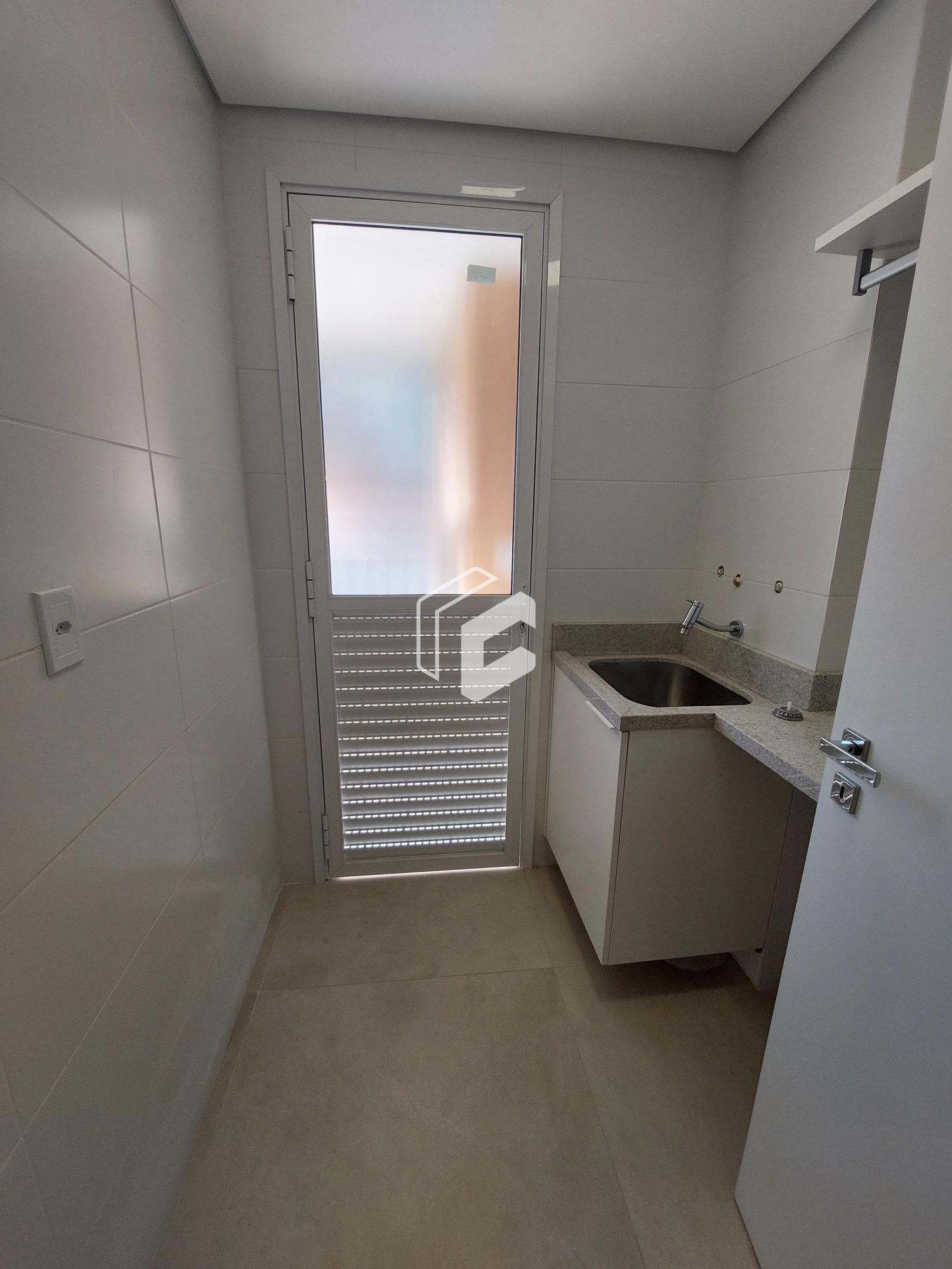 Apartamento à venda com 2 quartos, 98m² - Foto 13