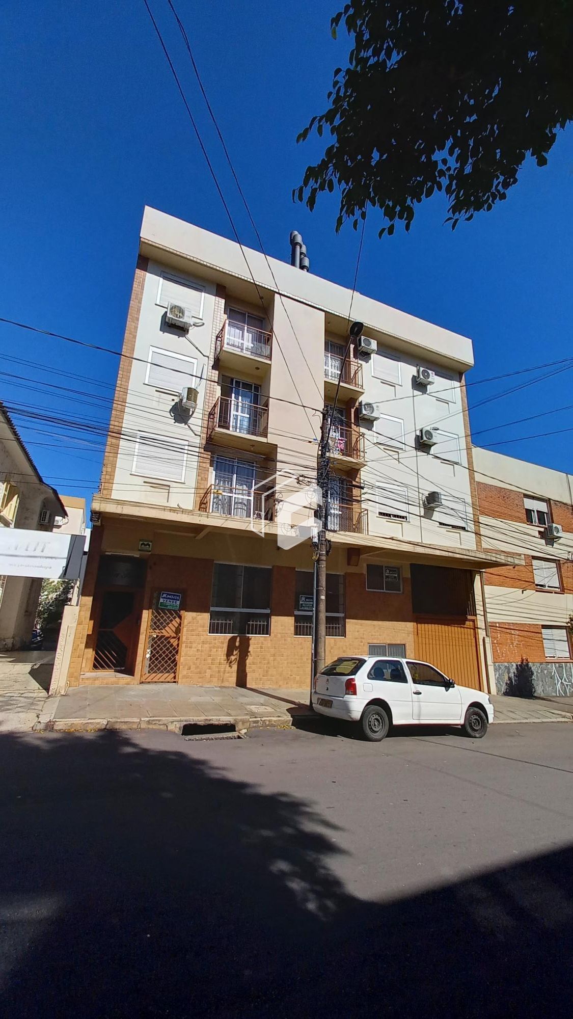 Apartamento à venda com 1 quarto, 45m² - Foto 1