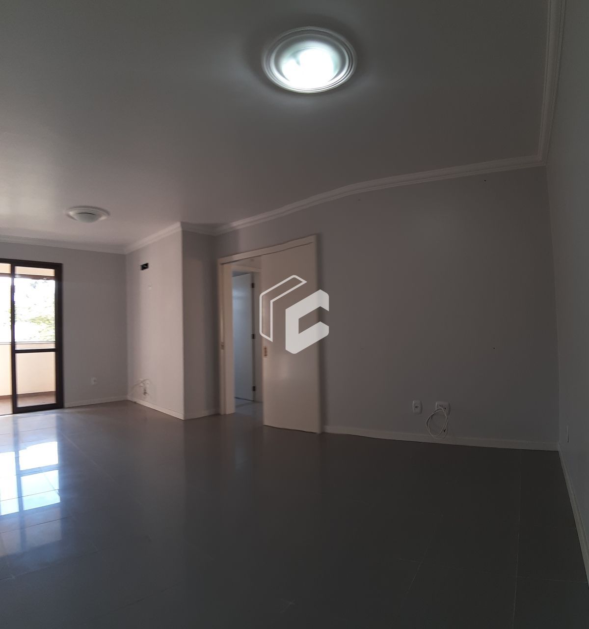 Apartamento à venda com 3 quartos, 107m² - Foto 2