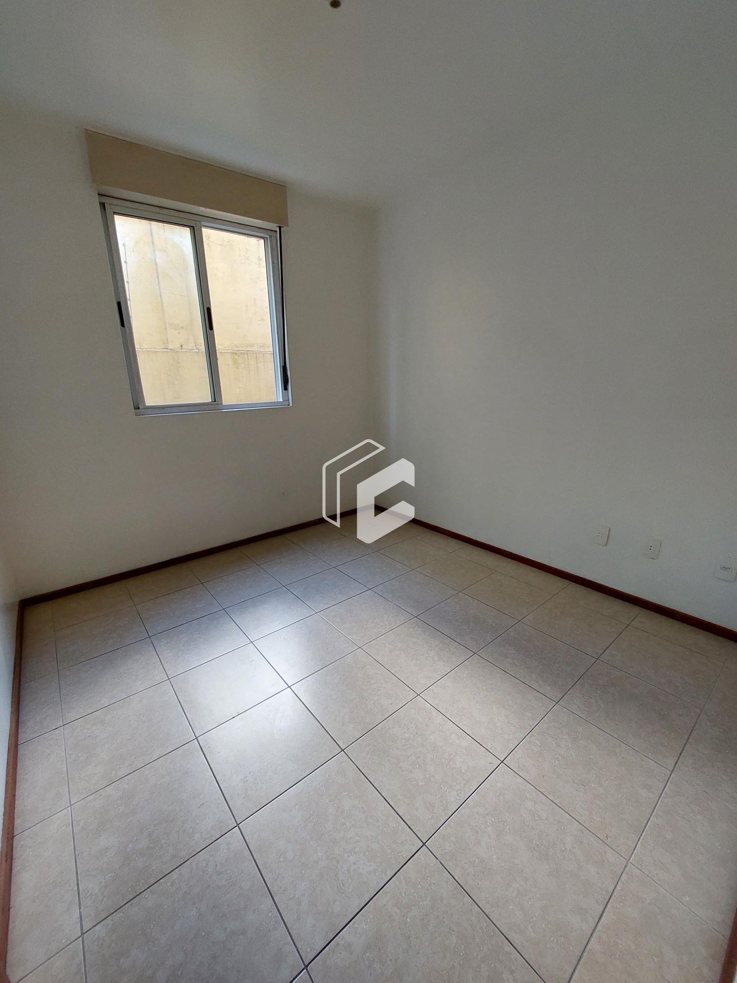 Apartamento à venda com 2 quartos, 70m² - Foto 4