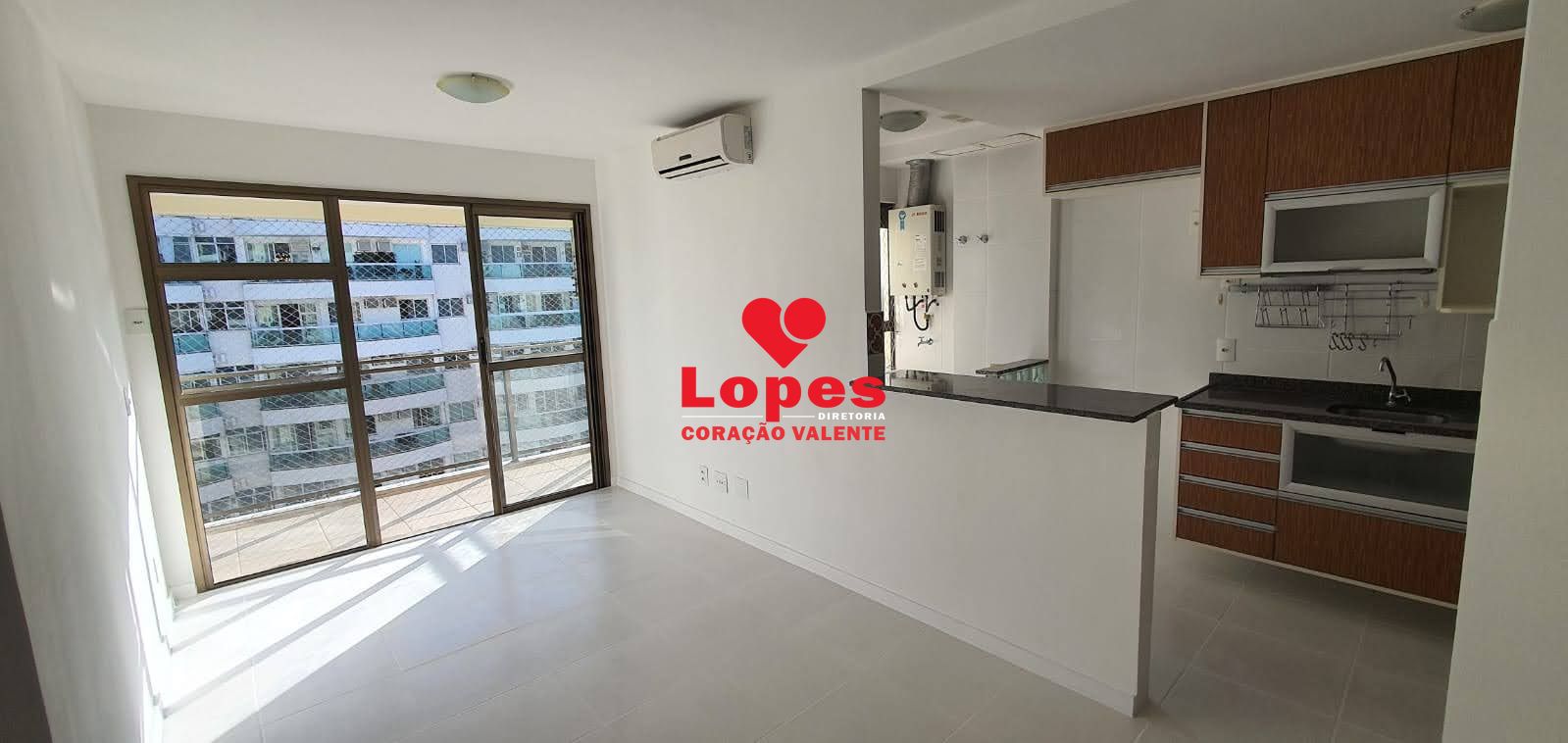 Apartamento à venda com 2 quartos, 63m² - Foto 1