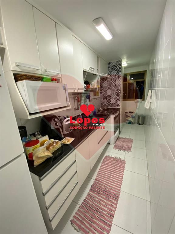 Apartamento à venda com 3 quartos, 94m² - Foto 2