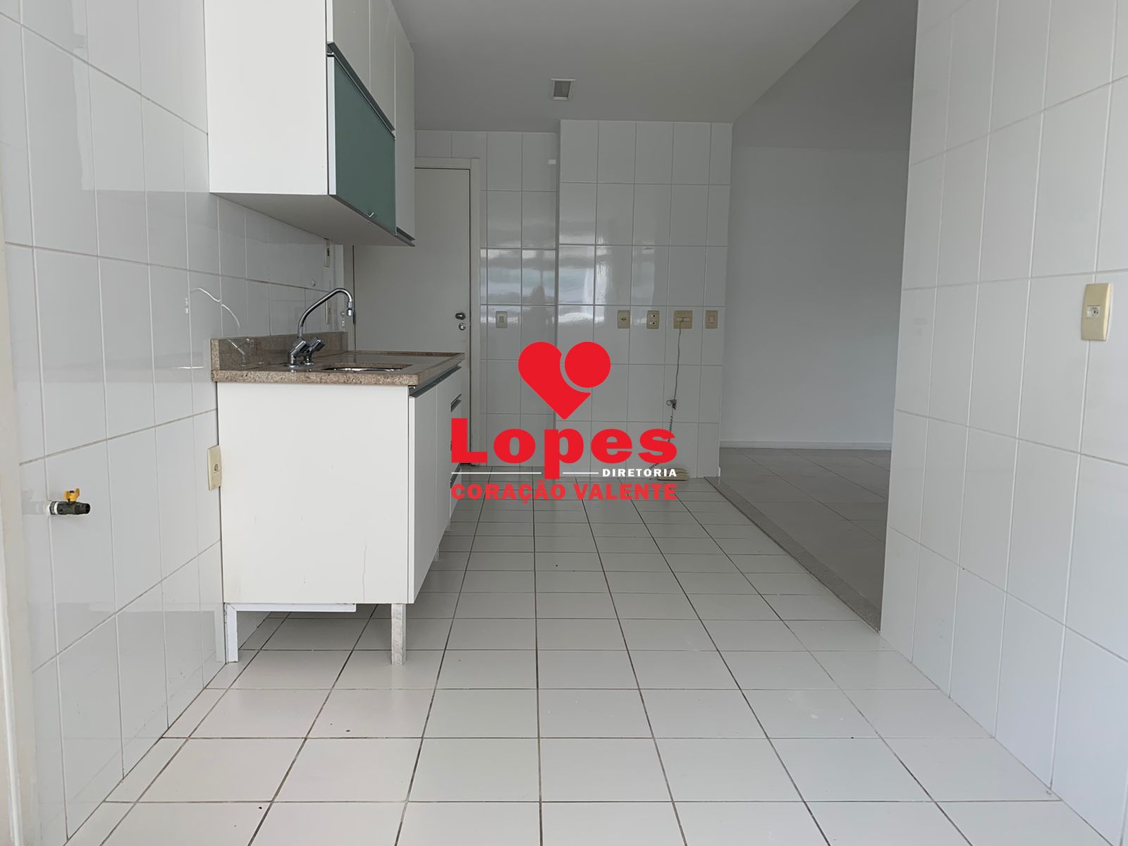 Apartamento à venda com 4 quartos, 162m² - Foto 12