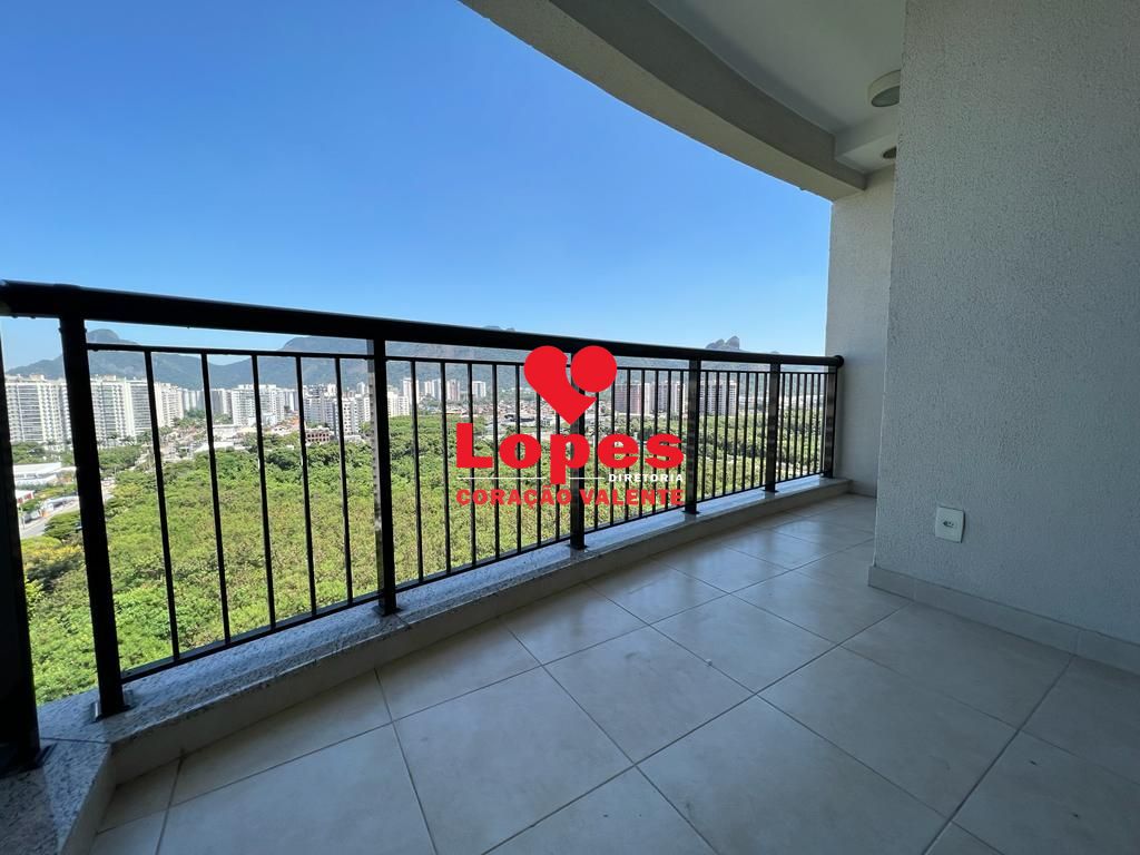 Apartamento à venda com 2 quartos, 70m² - Foto 2