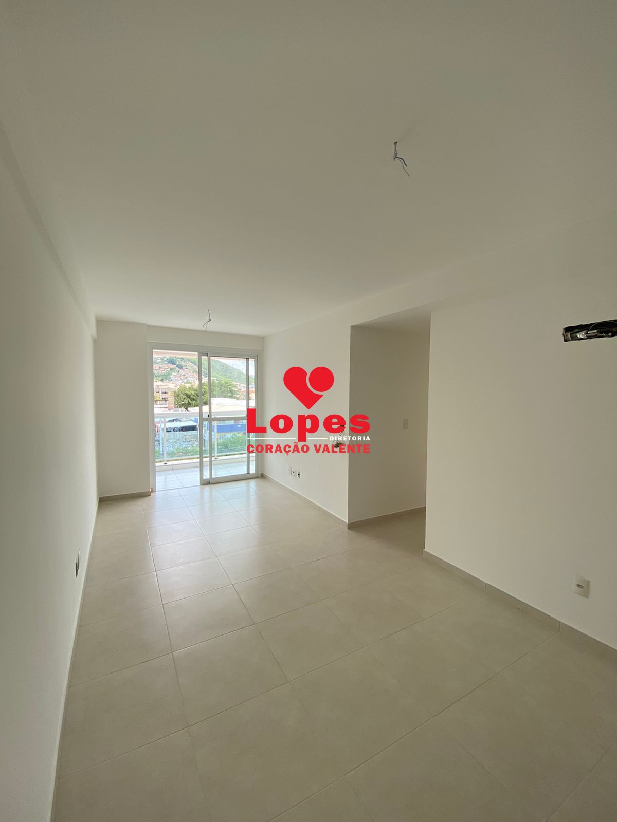 Apartamento à venda com 3 quartos, 69m² - Foto 2