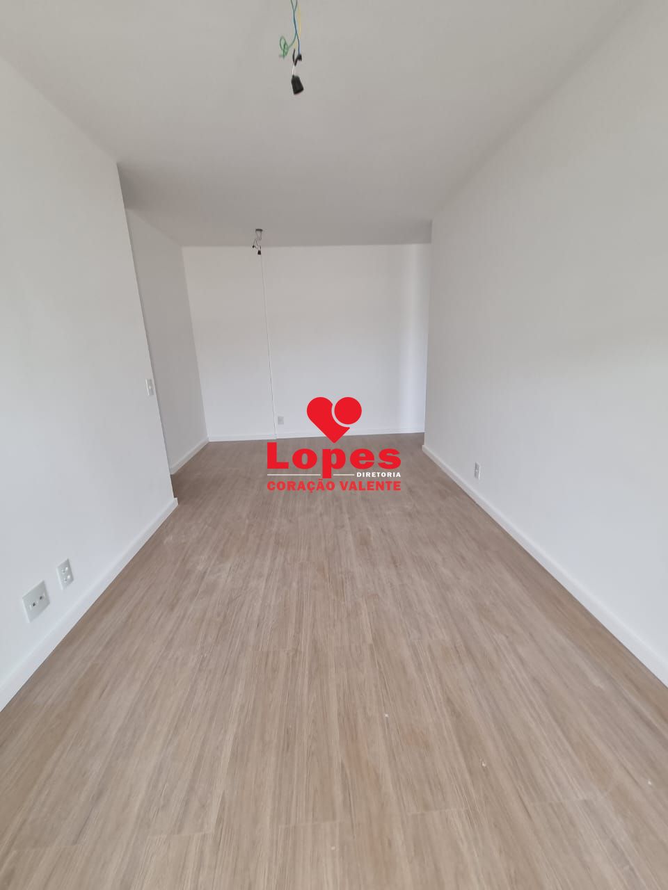 Apartamento à venda com 2 quartos, 61m² - Foto 1