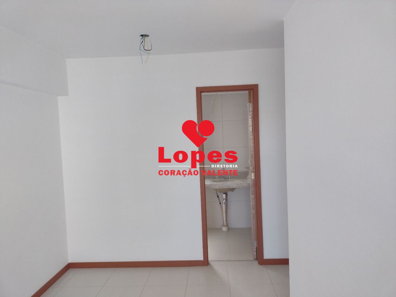 Apartamento à venda com 2 quartos, 75m² - Foto 9