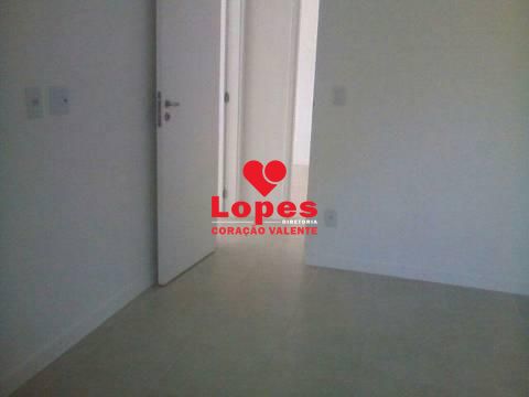 Apartamento à venda com 2 quartos, 68m² - Foto 5