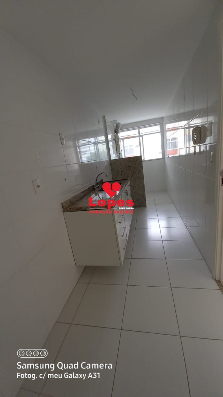 Apartamento à venda com 2 quartos, 67m² - Foto 14