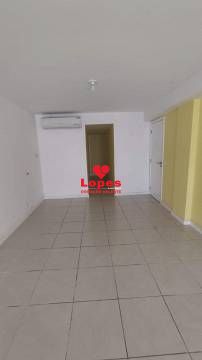 Apartamento à venda com 2 quartos, 100m² - Foto 2