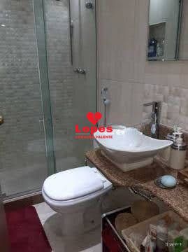 Apartamento à venda com 2 quartos, 64m² - Foto 10