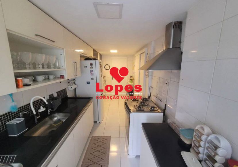 Apartamento à venda com 4 quartos, 148m² - Foto 2