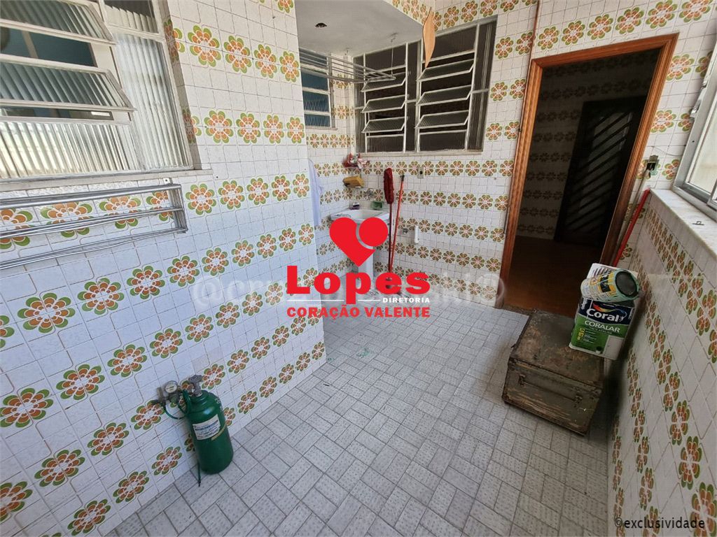 Apartamento à venda com 3 quartos, 82m² - Foto 18