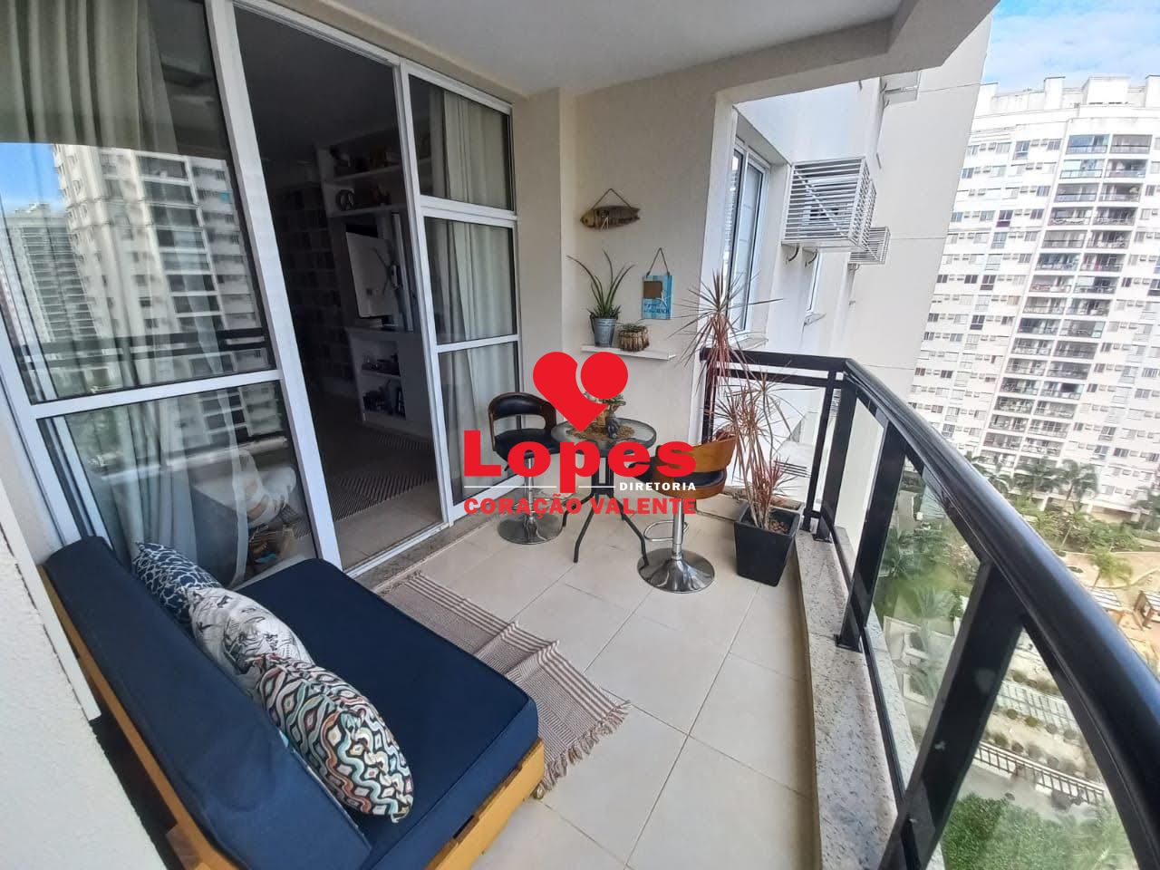 Apartamento à venda com 2 quartos, 69m² - Foto 2