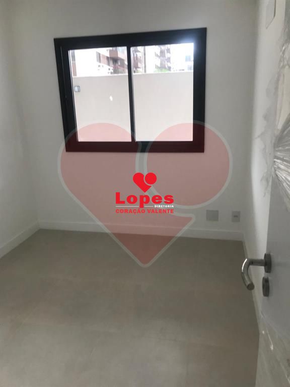 Apartamento à venda com 3 quartos, 240m² - Foto 10