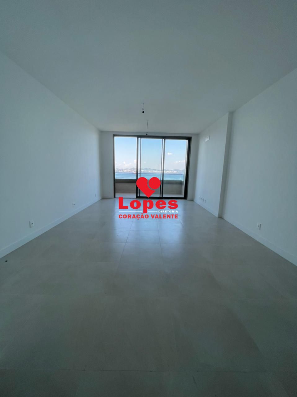 Apartamento à venda com 4 quartos, 160m² - Foto 2