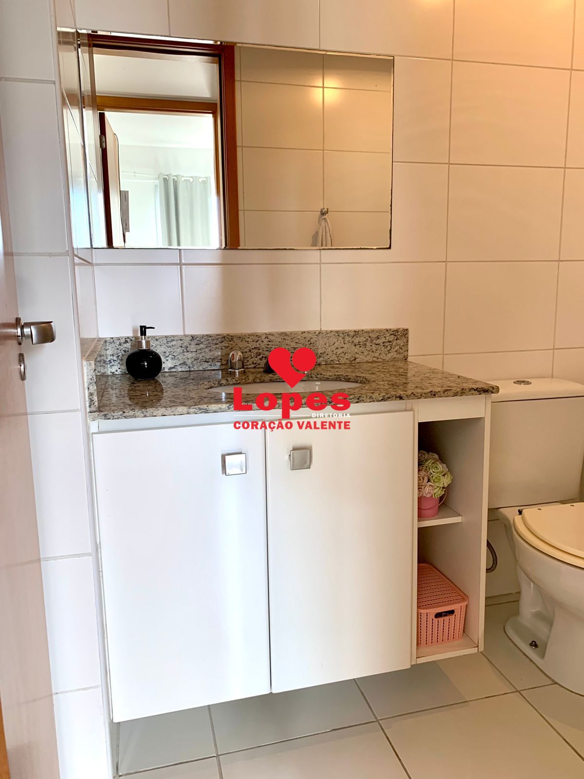 Apartamento à venda com 2 quartos, 64m² - Foto 3