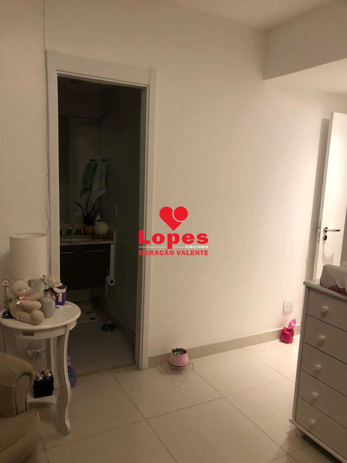 Apartamento à venda com 4 quartos, 145m² - Foto 14