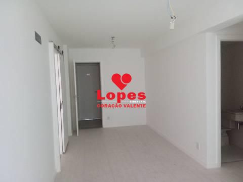 Apartamento à venda com 2 quartos, 61m² - Foto 6