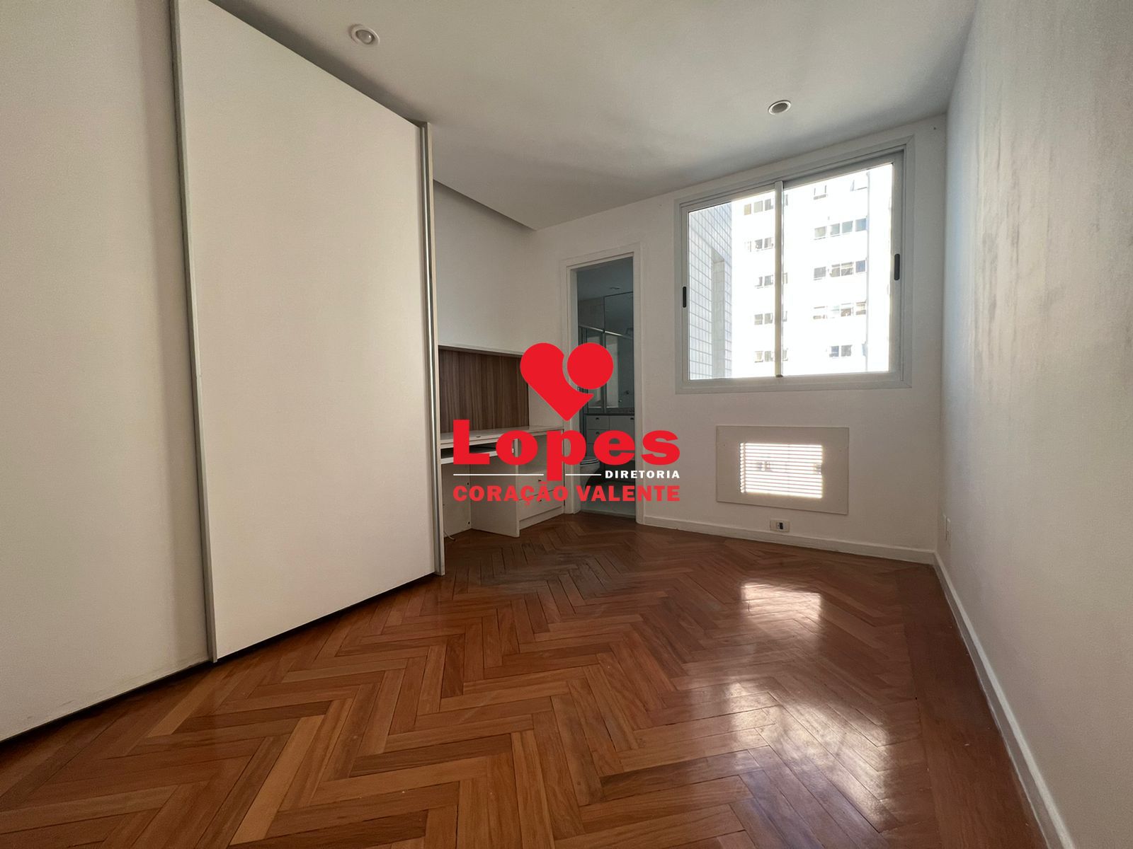 Apartamento à venda com 4 quartos, 151m² - Foto 16