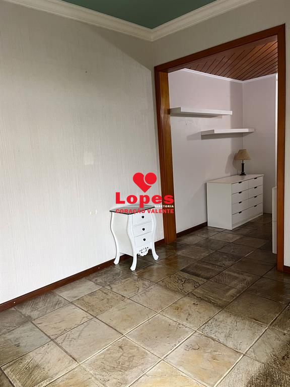 Apartamento à venda com 3 quartos, 145m² - Foto 4