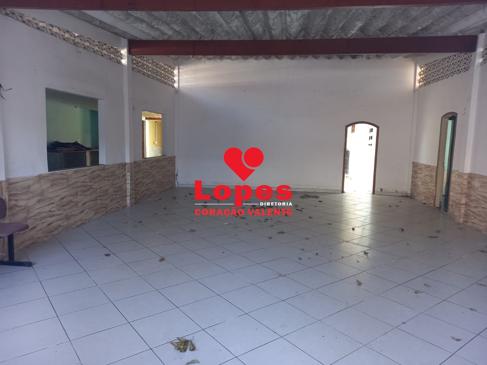 Casa à venda e aluguel com 2 quartos, 300m² - Foto 10