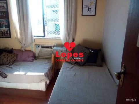 Apartamento à venda com 2 quartos, 64m² - Foto 11