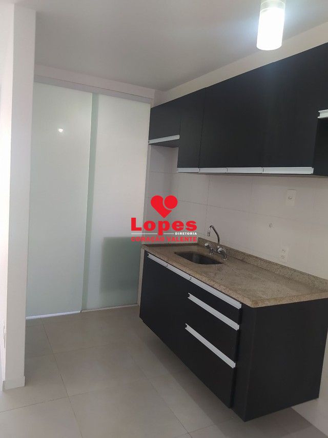 Apartamento à venda com 2 quartos, 66m² - Foto 6