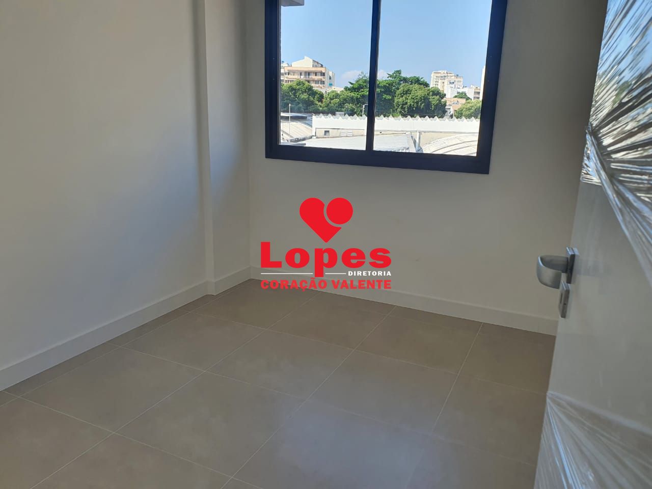 Apartamento à venda com 3 quartos, 83m² - Foto 19