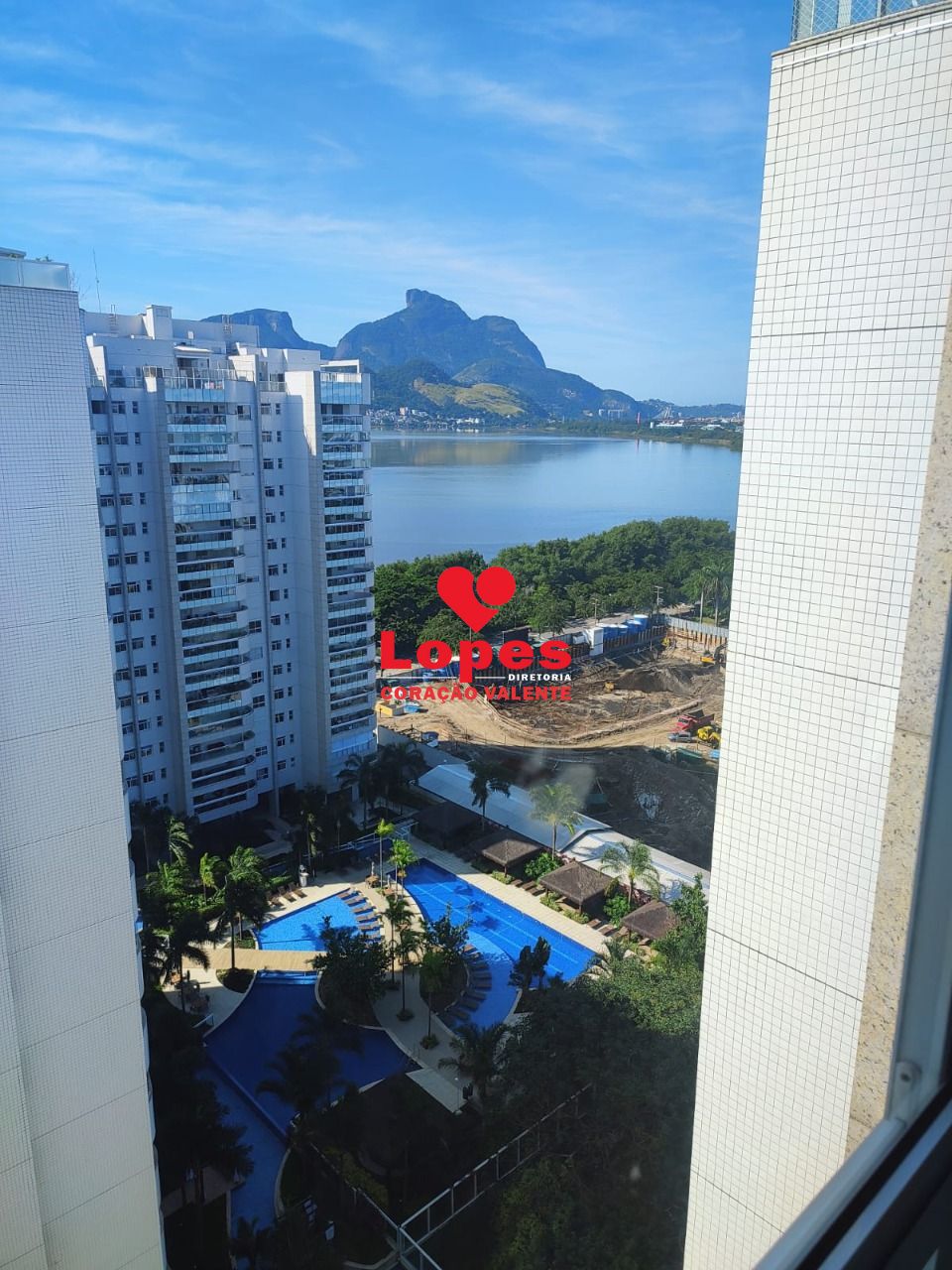 Cobertura à venda com 3 quartos, 252m² - Foto 1