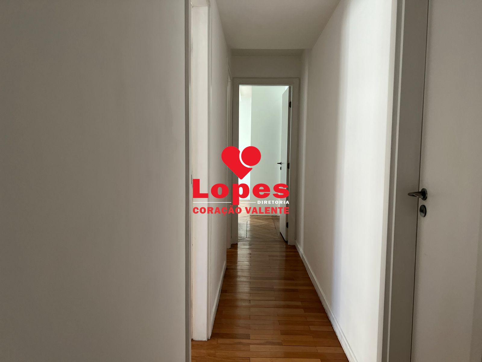 Apartamento à venda com 4 quartos, 151m² - Foto 10