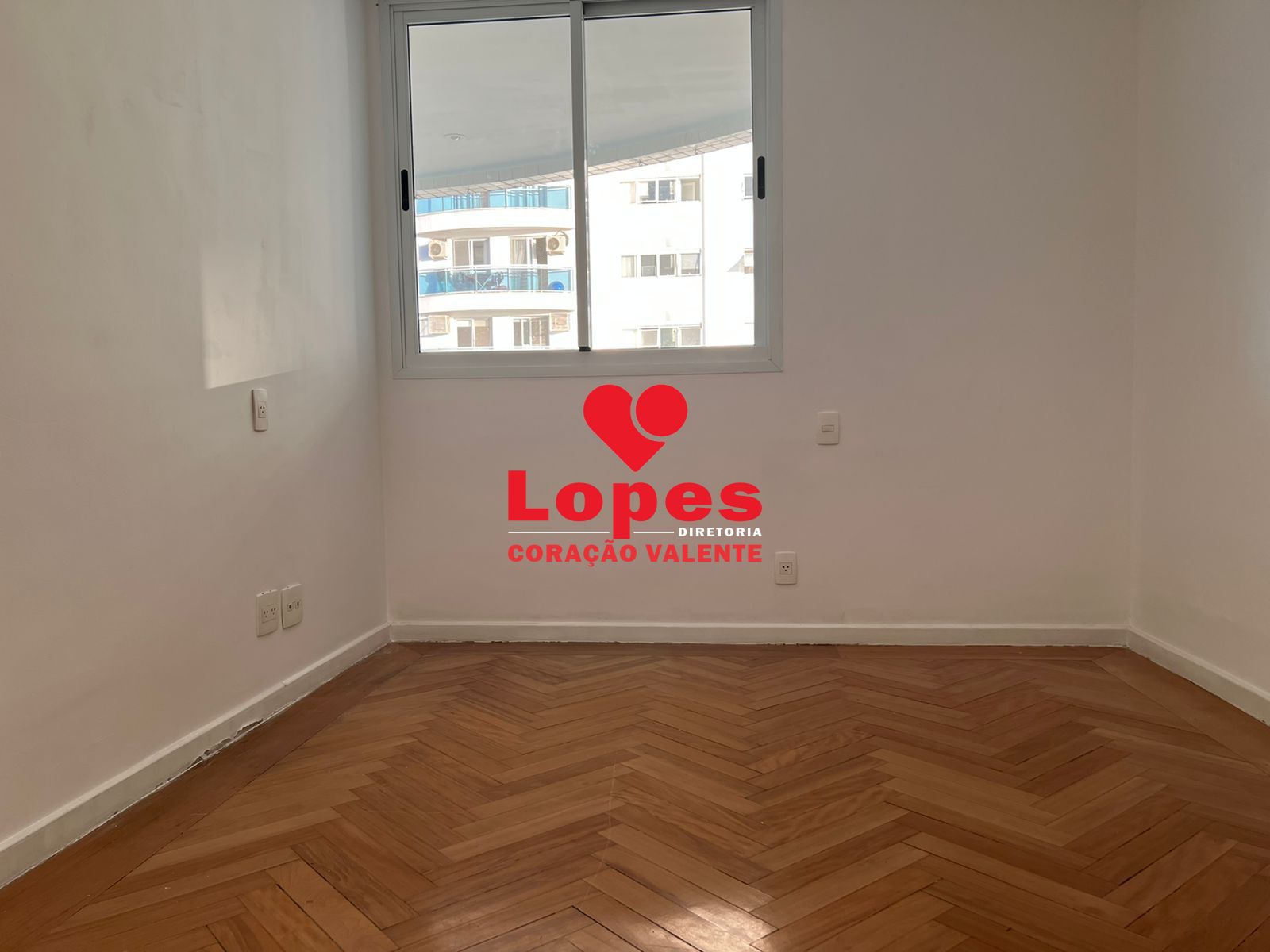 Apartamento à venda com 4 quartos, 151m² - Foto 14