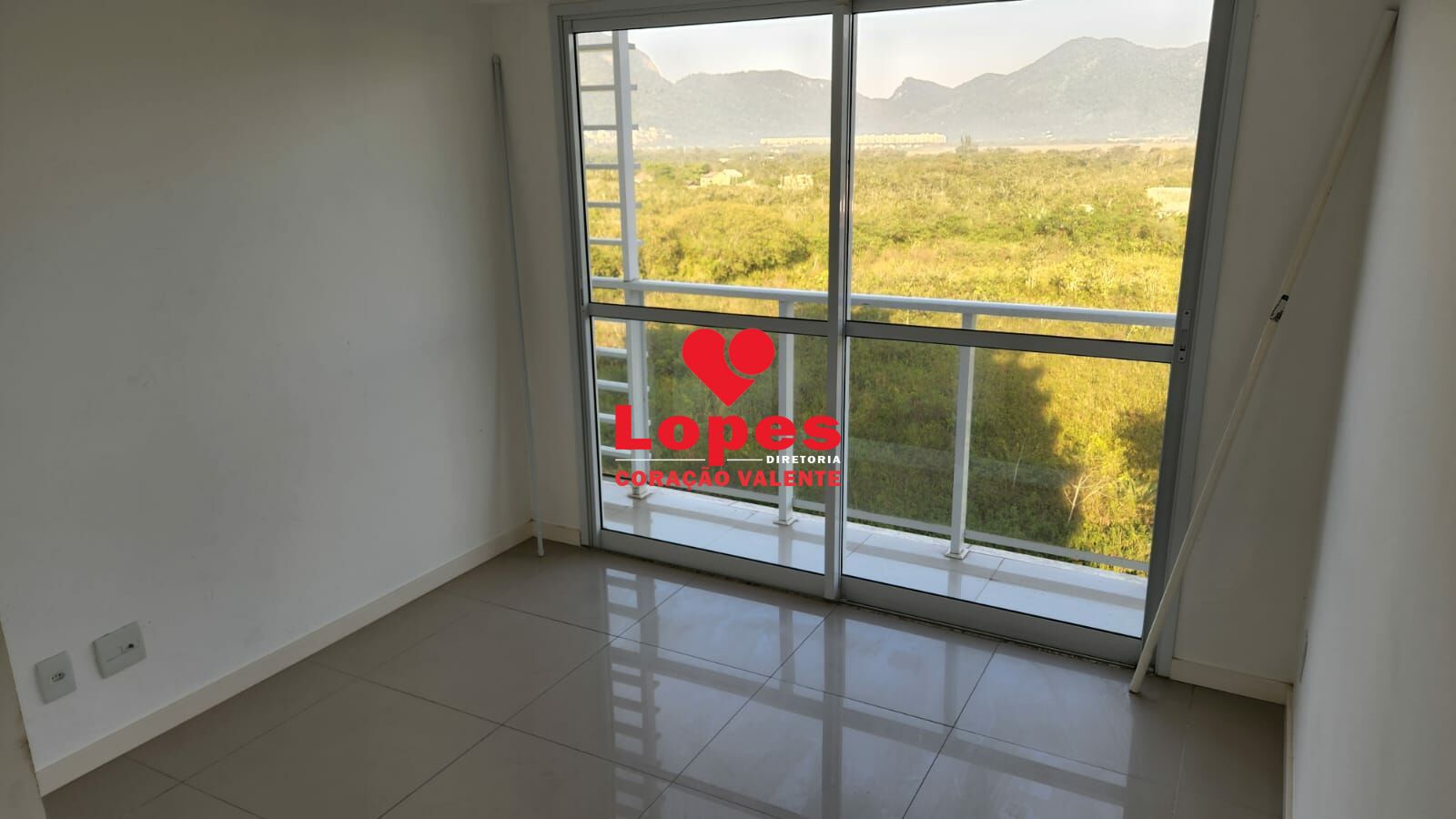 Apartamento à venda com 3 quartos, 90m² - Foto 3