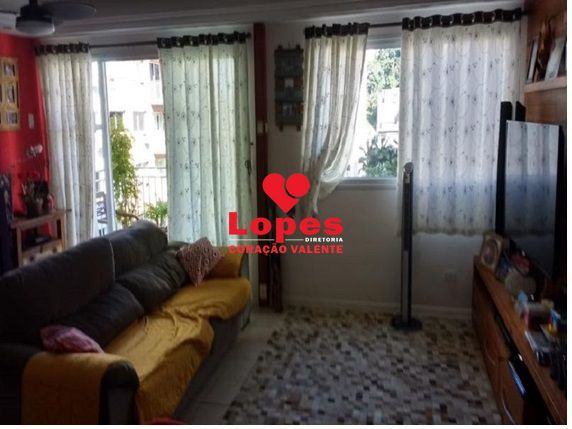 Apartamento à venda com 2 quartos, 74m² - Foto 1