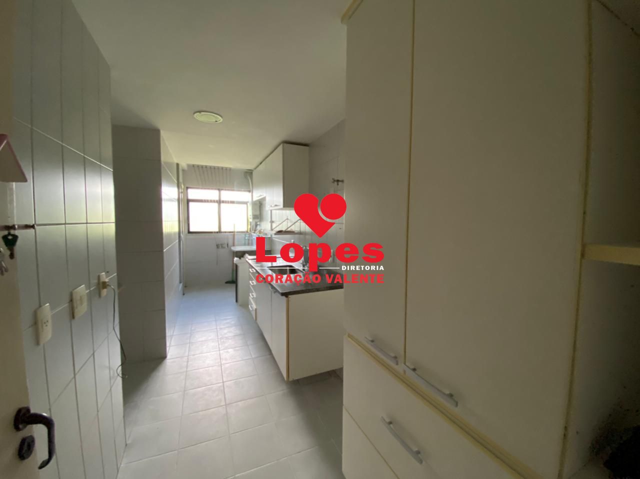 Apartamento à venda com 3 quartos, 101m² - Foto 4