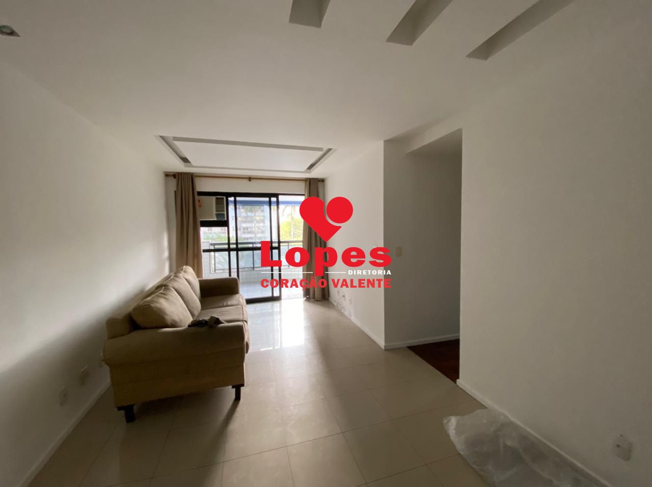 Apartamento à venda com 3 quartos, 101m² - Foto 2