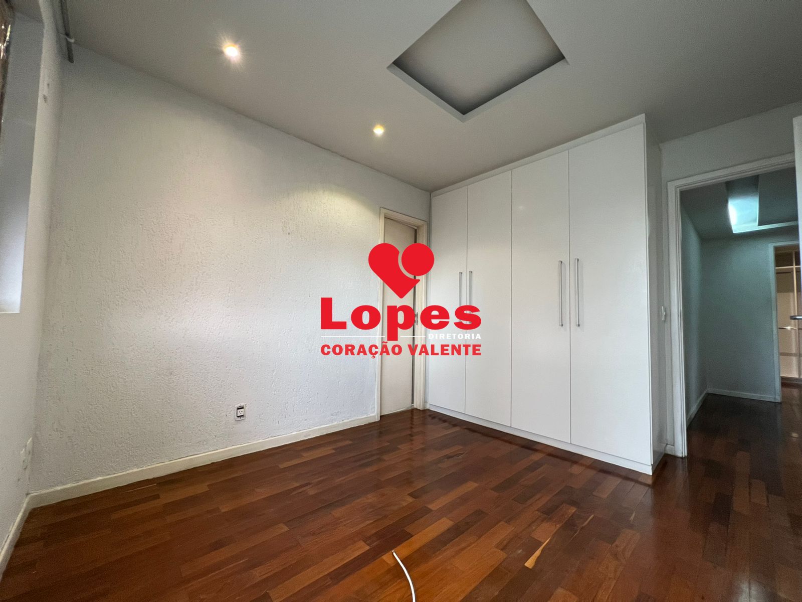 Apartamento à venda com 4 quartos, 157m² - Foto 7