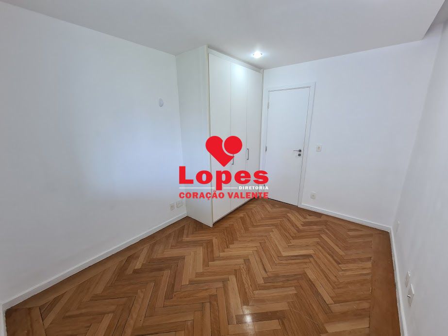 Apartamento à venda com 4 quartos, 151m² - Foto 10