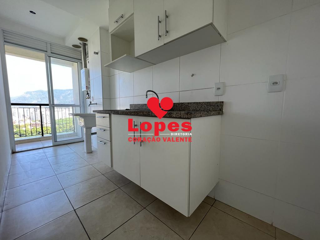 Apartamento à venda com 2 quartos, 63m² - Foto 2